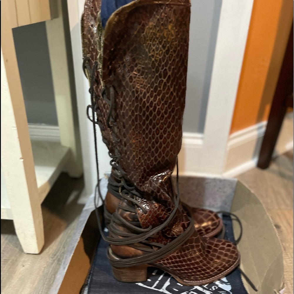 Freebird brown leather boots size 10